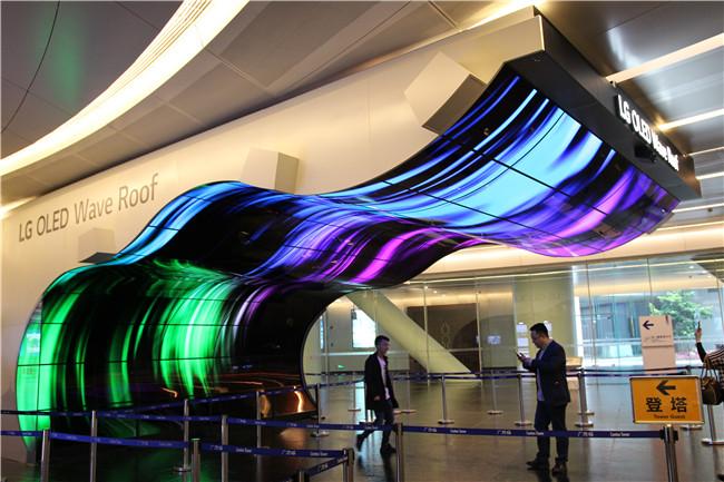 選OLED柔性拼接屏要注意的三點！