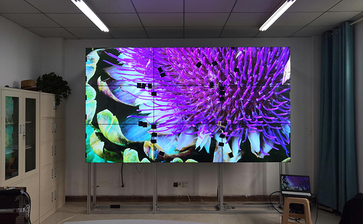 液晶拼接屏的歷史發展：從小尺寸到大尺寸，從低分辨率到高分辨率